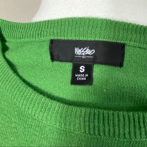 Green Crewneck Raw Hem Lightweight Sweater - Picture 7 of 8